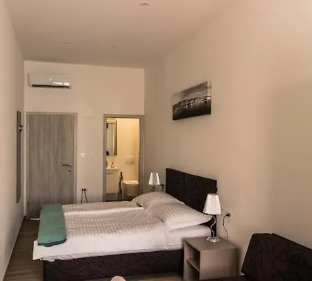 Capsule hotel Rirooms