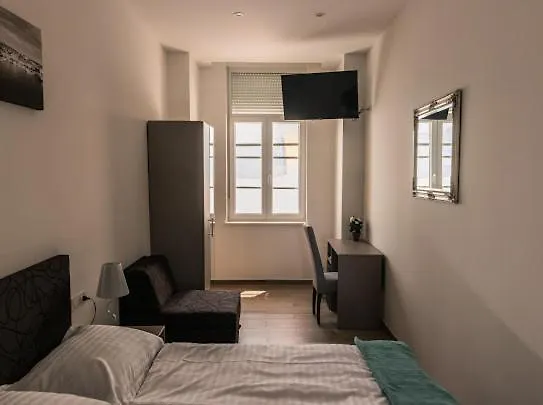 Rirooms Hôtel capsule *