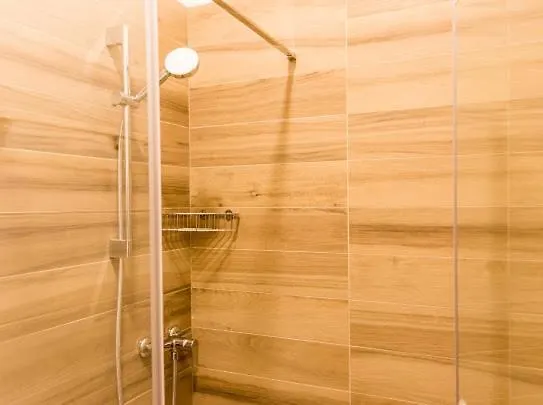 Rirooms