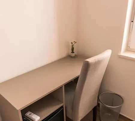 Kapslový hotel Rirooms *
